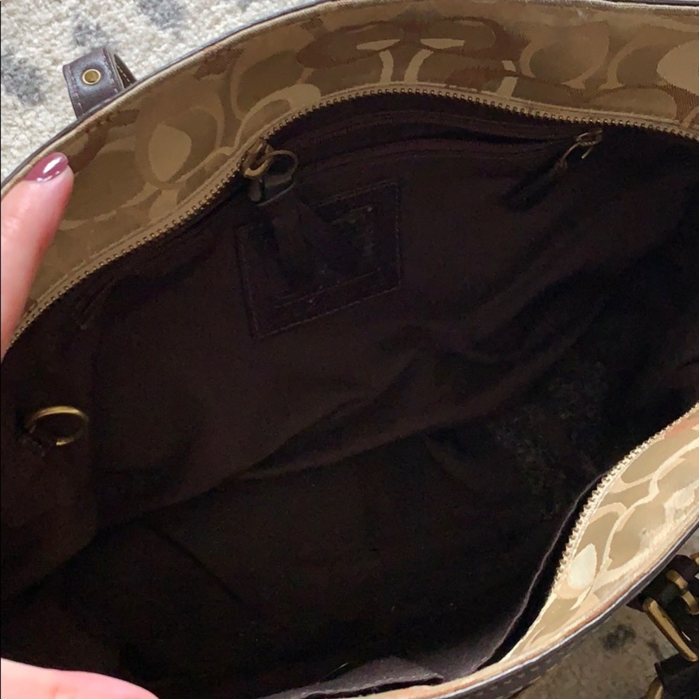 Coach purse - Picture 4 of 5